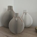 Vasen in beige und weiß von ICONIC HOME