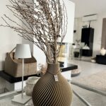 Vase Sphere - Farbton holz in moderner Wohnung