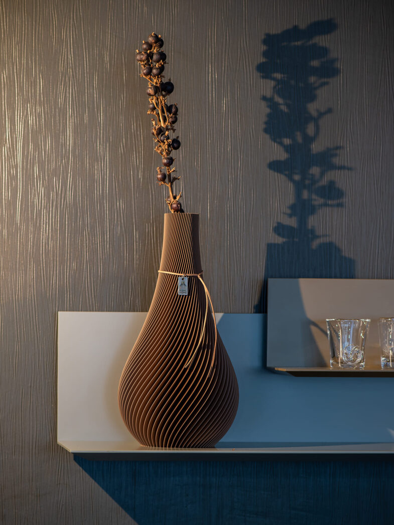 ICONIC HOME Vase Twist in choco braun