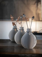 Vase de table Sphere Set de 3 pièces en deamy gray de ICONIC HOME