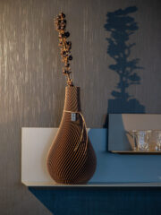 Vase Twist Iconic Home in braun