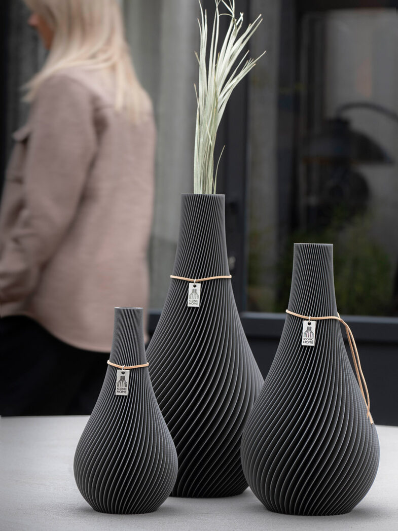 Vaso Twist di ICONIC HOME in grigio tempesta